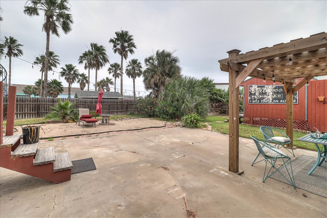 141 W White Avenue Port Aransas TX 78373