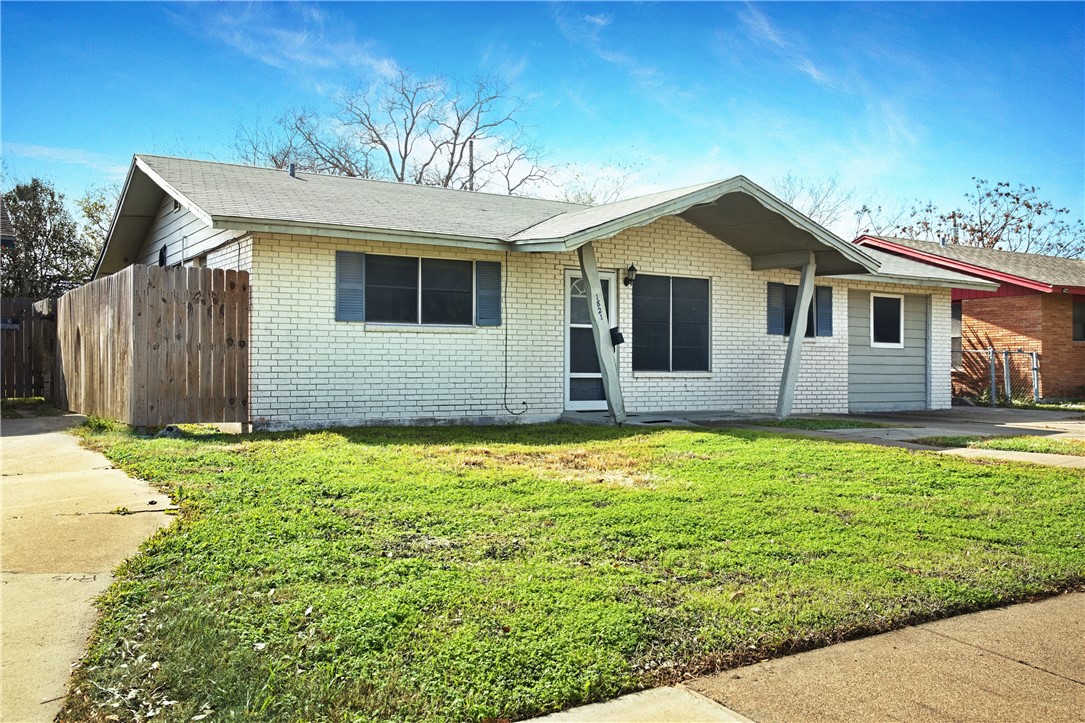 1821 Roslyn Street Corpus Christi TX 78416