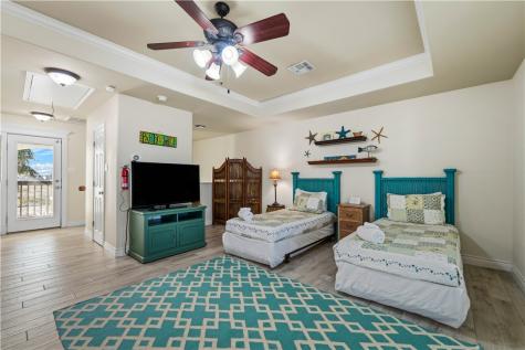 142 Mariners Drive Port Aransas TX 78373