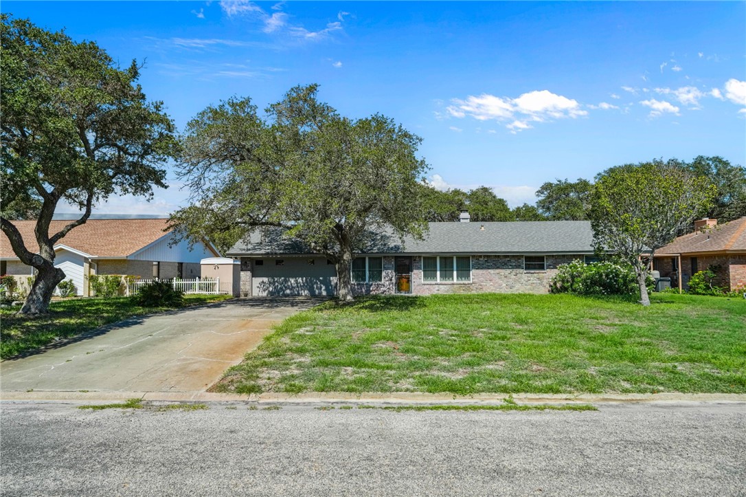1110 W Tern Rockport TX 78382