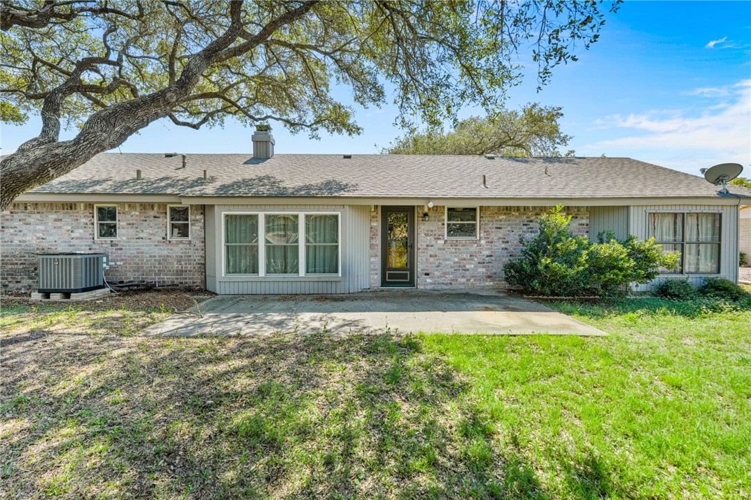 1110 W Tern Rockport TX 78382