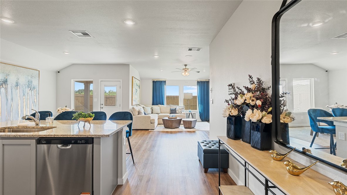7614 Lacey Drive Corpus Christi TX 78414