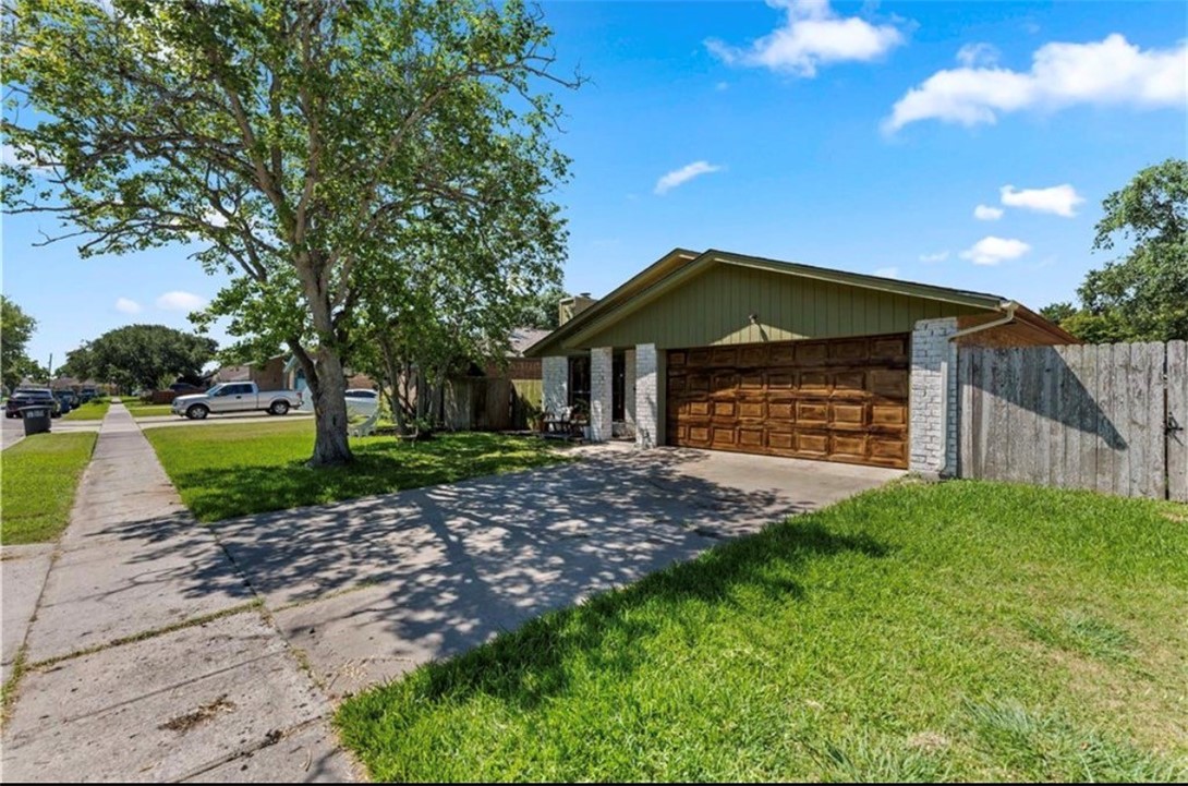5337 Crossridge Drive Corpus Christi TX 78413