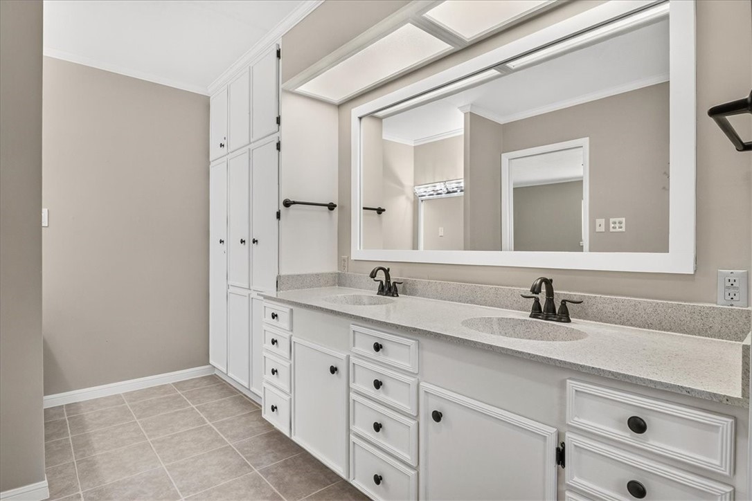 438 Haroldson Drive Corpus Christi TX 78412
