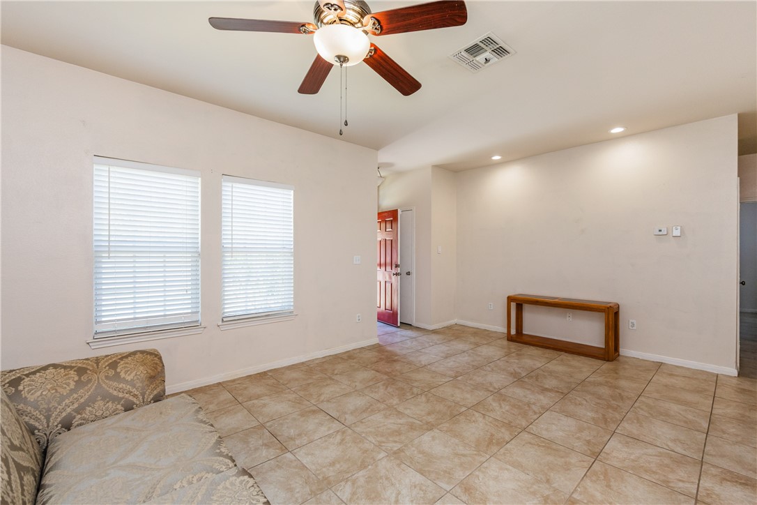 8009 Ventoso Street Corpus Christi TX 78414