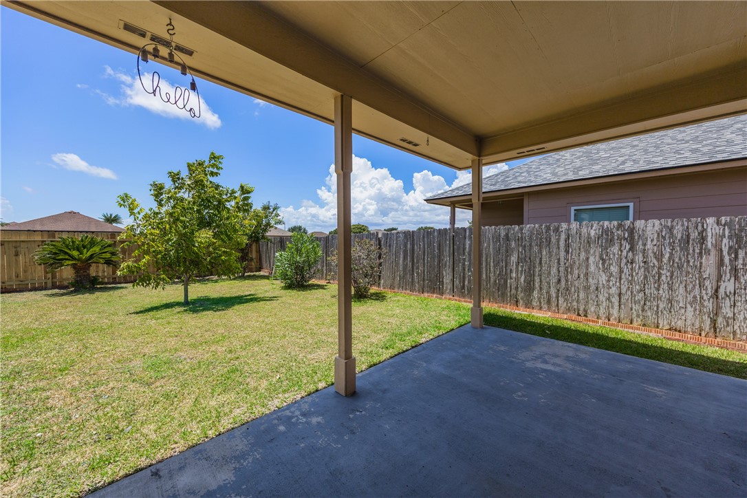 8009 Ventoso Street Corpus Christi TX 78414