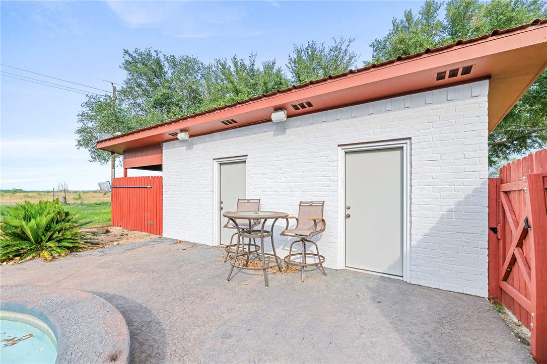 199 Cr 376 George West TX 78022