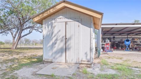 199 Cr 376 George West TX 78022