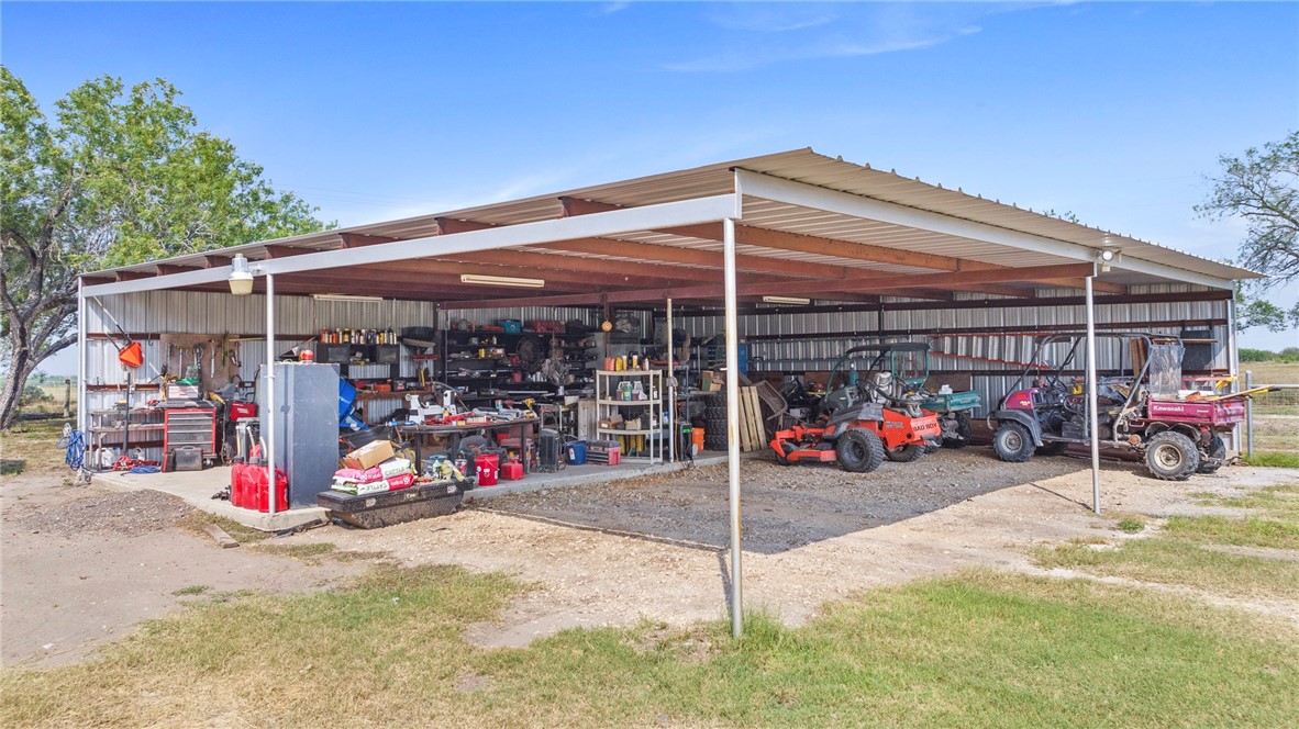 199 Cr 376 George West TX 78022