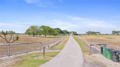 199 Cr 376 George West TX 78022