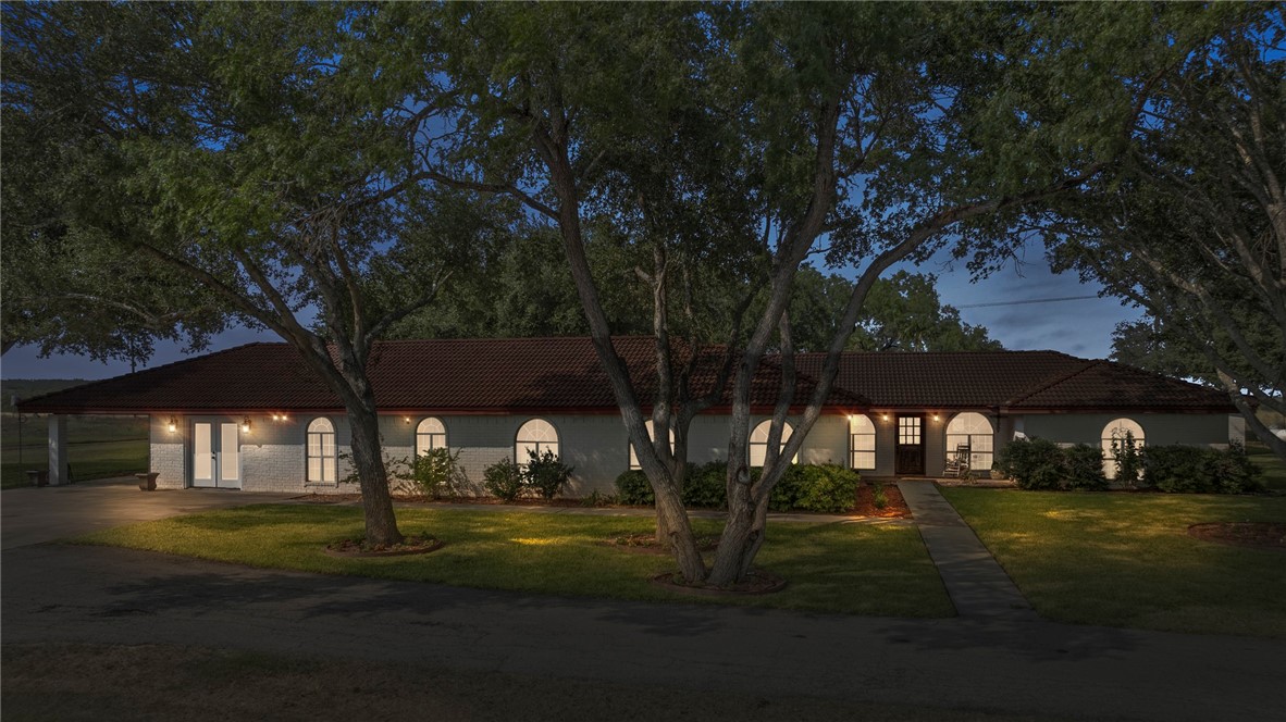 199 Cr 376 George West TX 78022