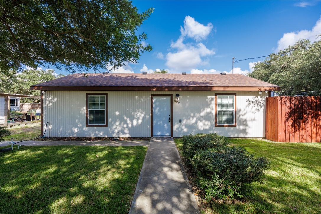 809 Steart Street Rockport TX 78382