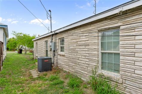 539 W Nelson Avenue Aransas Pass TX 78336