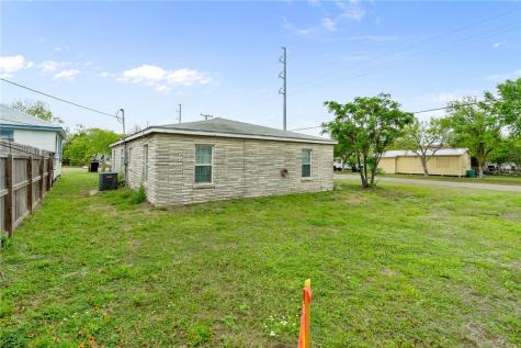 539 W Nelson Avenue Aransas Pass TX 78336