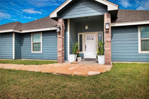6954 Wildwood Circle Robstown TX 78380
