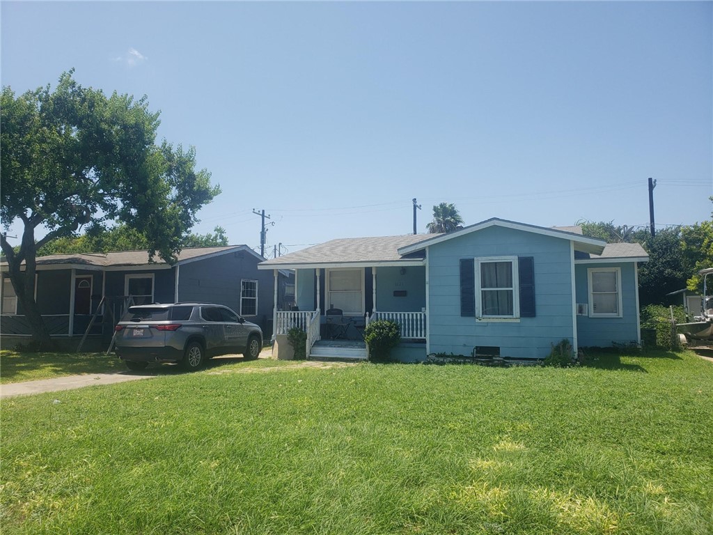 1121 Austin Street Portland TX 78374