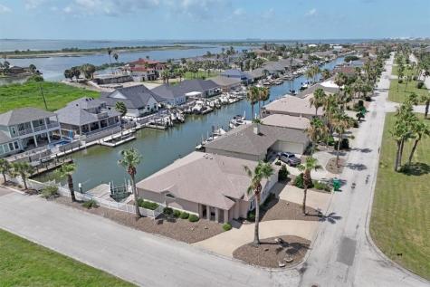 637 Pompano Drive Aransas Pass TX 78336