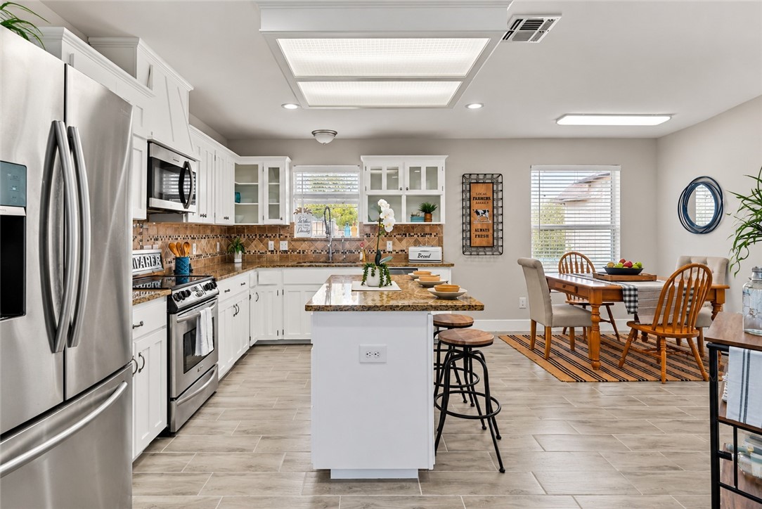 6009 King Trail Corpus Christi TX 78414