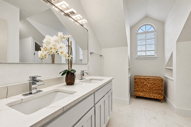 6009 King Trail Corpus Christi TX 78414