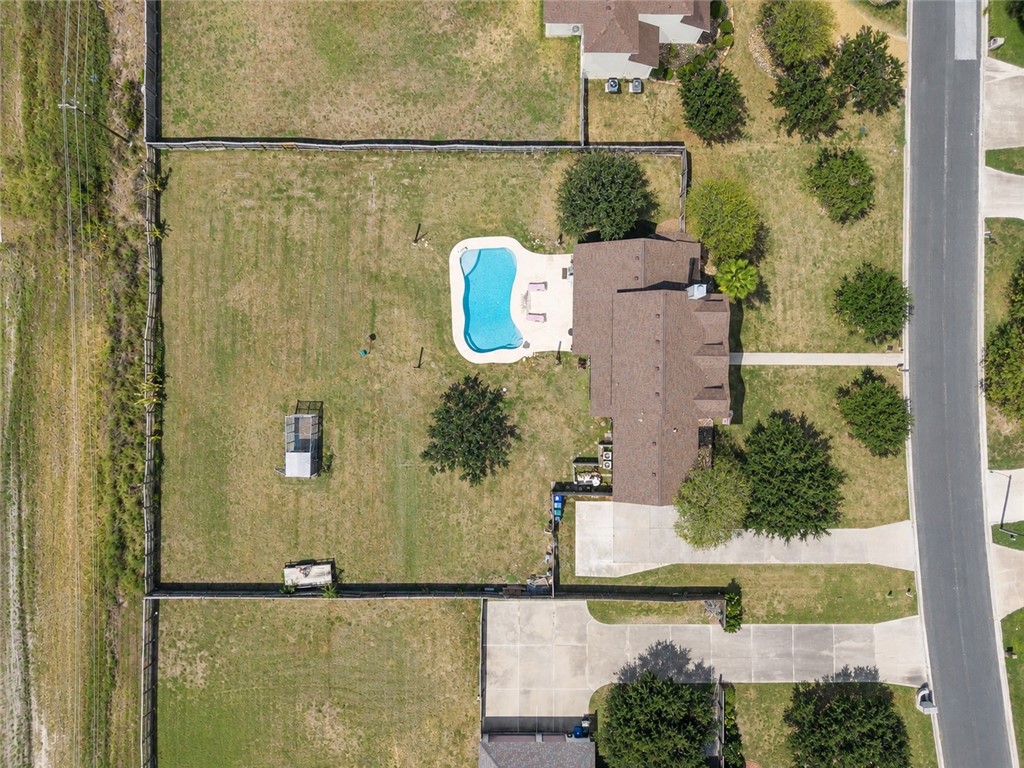 6009 King Trail Corpus Christi TX 78414