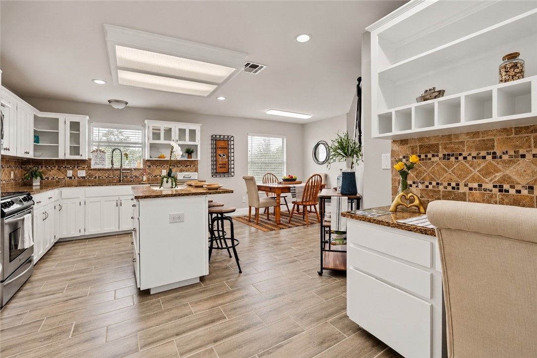 6009 King Trail Corpus Christi TX 78414