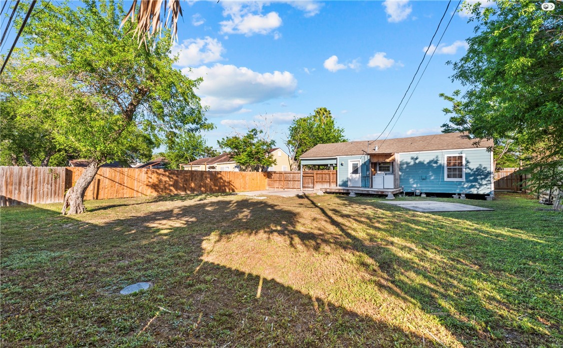 1225 Logan Avenue Corpus Christi TX 78404