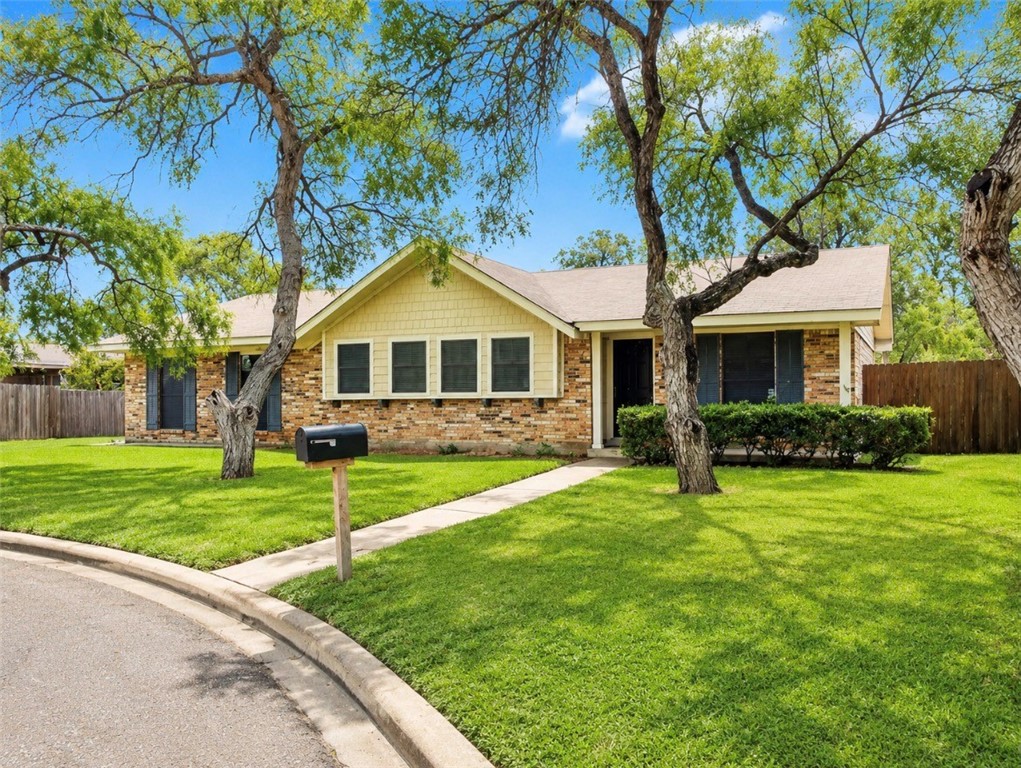1128 Adeline Street Street Sinton TX 78387