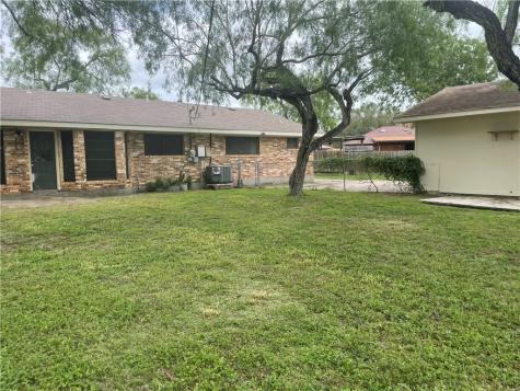 1128 Adeline Street Street Sinton TX 78387