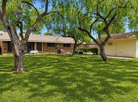1128 Adeline Street Street Sinton TX 78387