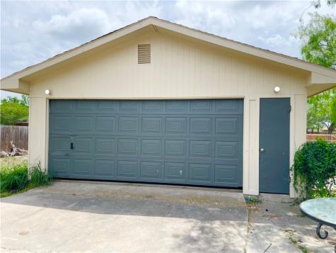 1128 Adeline Street Street Sinton TX 78387