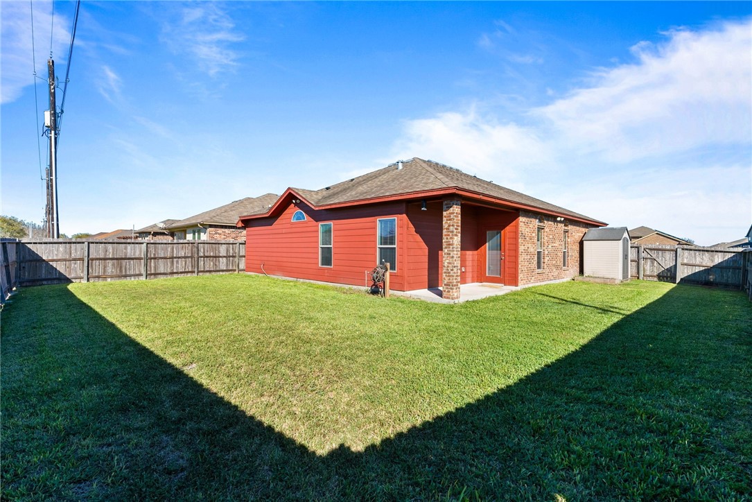 3033 Las Brisas Street Corpus Christi TX 78414