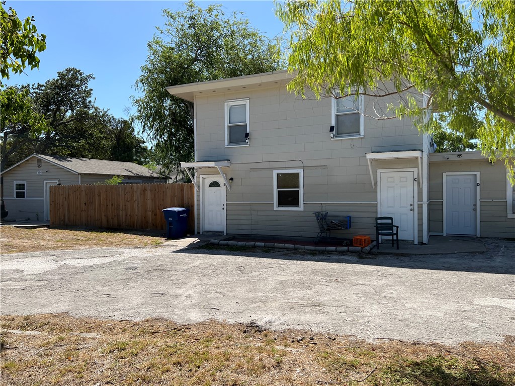 902 W Lakeside Drive Corpus Christi TX 78418