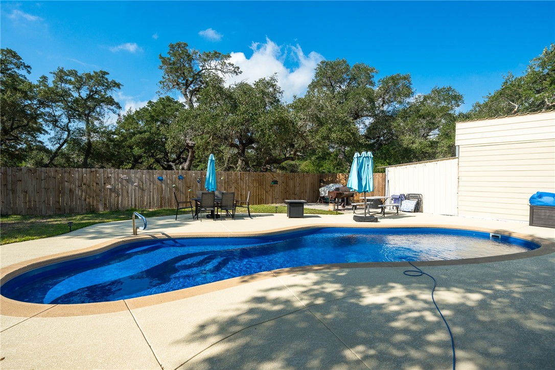 13 W Lake Drive Rockport TX 78382