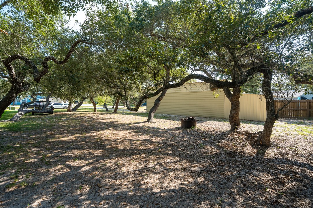 13 W Lake Drive Rockport TX 78382