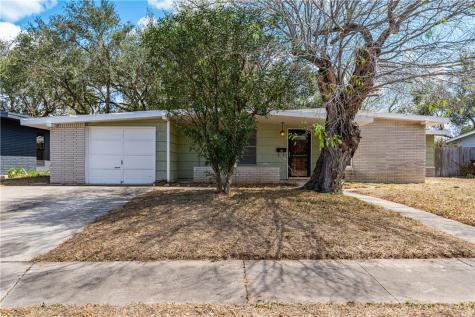 734 Santa Elena Drive Kingsville TX 78363