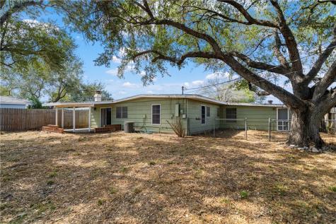 734 Santa Elena Drive Kingsville TX 78363