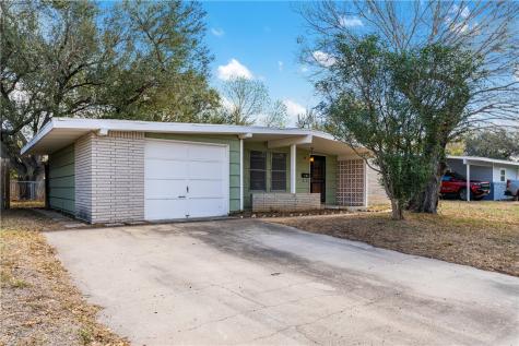 734 Santa Elena Drive Kingsville TX 78363