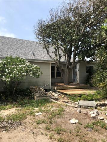 325 E Oaks Avenue Port Aransas TX 78373