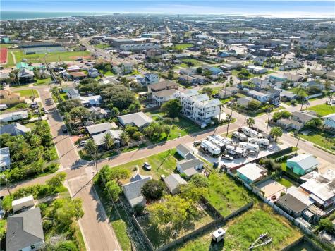 325 E Oaks Avenue Port Aransas TX 78373