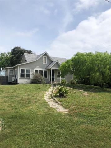 325 E Oaks Avenue Port Aransas TX 78373