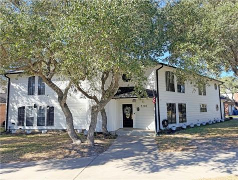 3201 Traylor Boulevard Rockport TX 78382