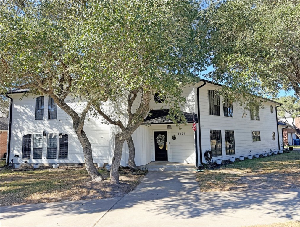3201 Traylor Boulevard Rockport TX 78382