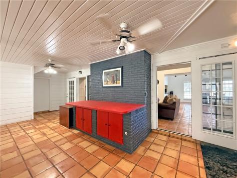 3201 Traylor Boulevard Rockport TX 78382