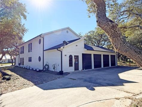 3201 Traylor Boulevard Rockport TX 78382