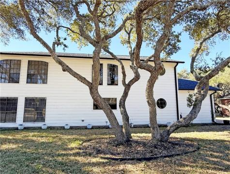 3201 Traylor Boulevard Rockport TX 78382