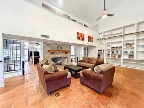 3201 Traylor Boulevard Rockport TX 78382