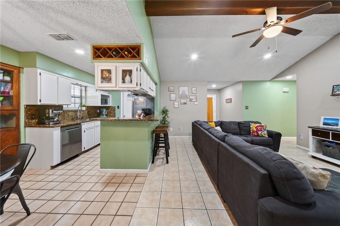 1101 Ontario Drive Corpus Christi TX 78418