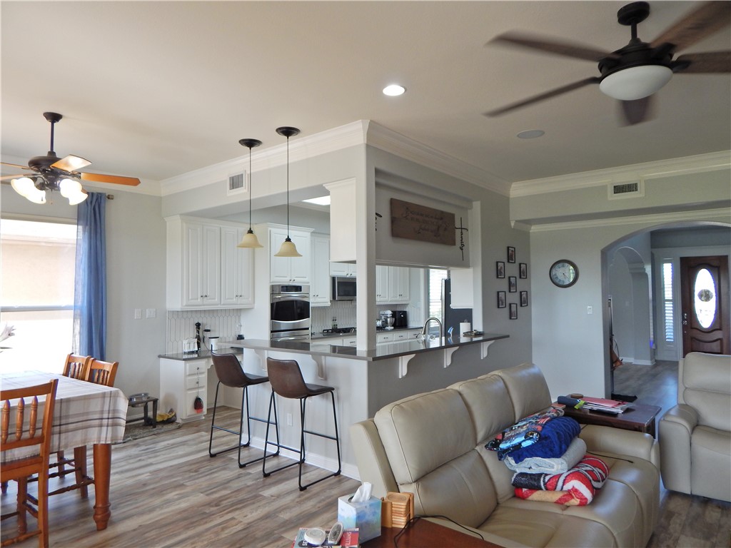 6106 Garden Court Corpus Christi TX 78414