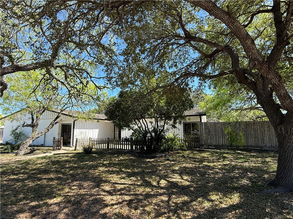 241 Chenoweth Drive Corpus Christi TX 78404