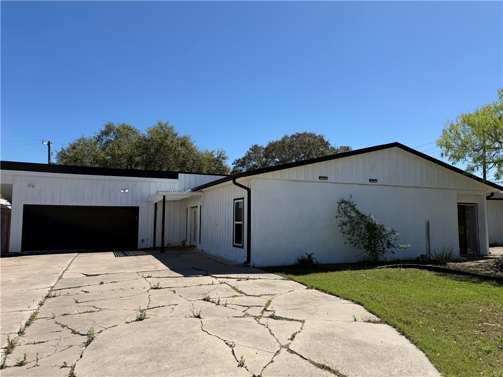 241 Chenoweth Drive Corpus Christi TX 78404